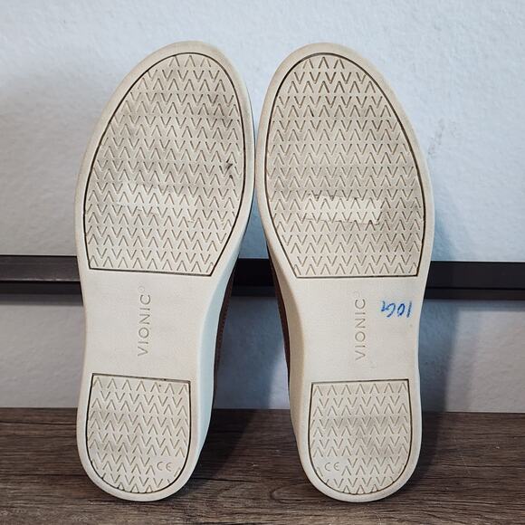 Vionic Women's Sneakers in Brown and Cream - Picture 6 of 9